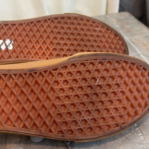 Gray and White Vans Men's Ward Suede Sneaker with gum sole. - Picture 11 of 13